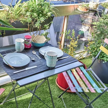 Iris Avec Sa Terrasse - Welkeys