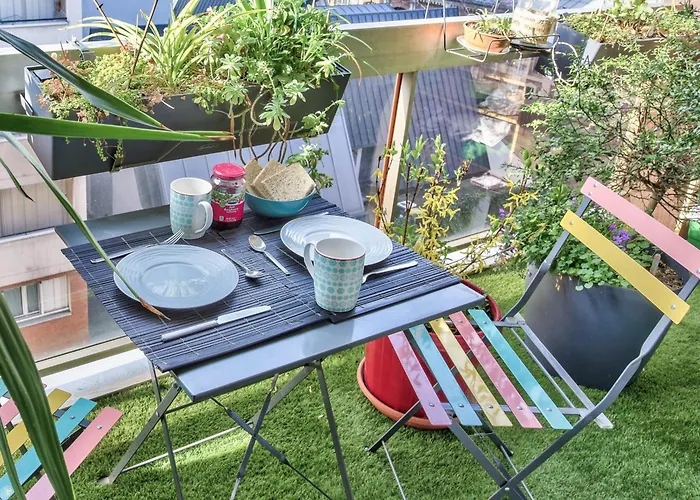 Iris Avec Sa Terrasse - Welkeys